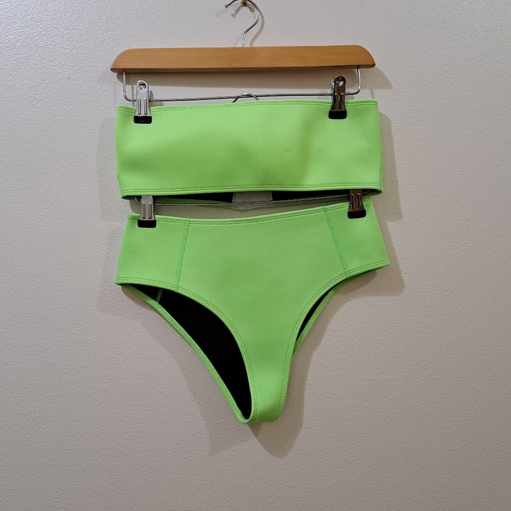 Hoaka swimwear